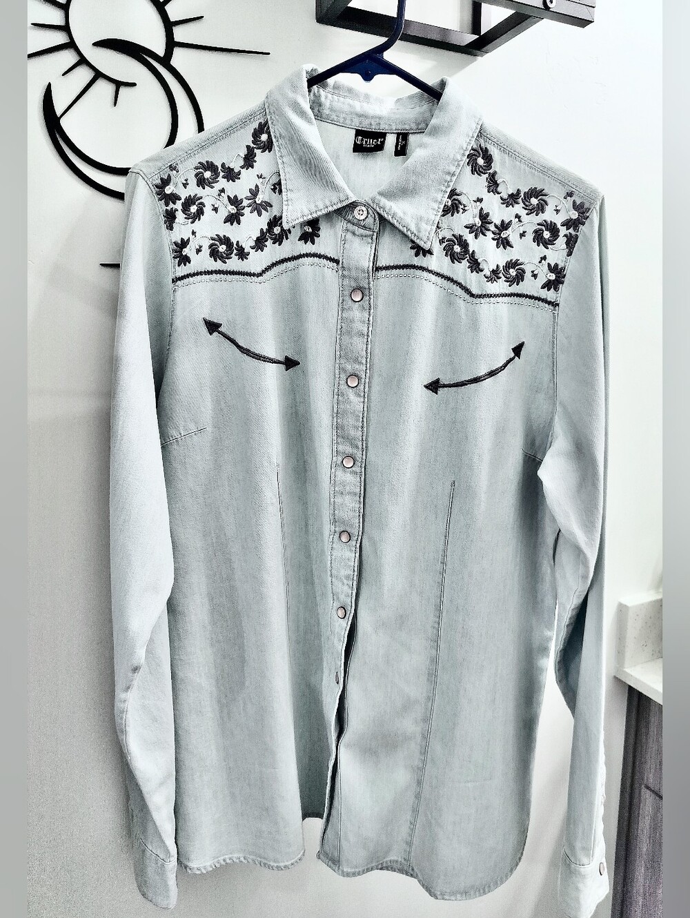 Cruel Denim Women's XL Light Wash Embroidered Western Pearl Snap Shirt